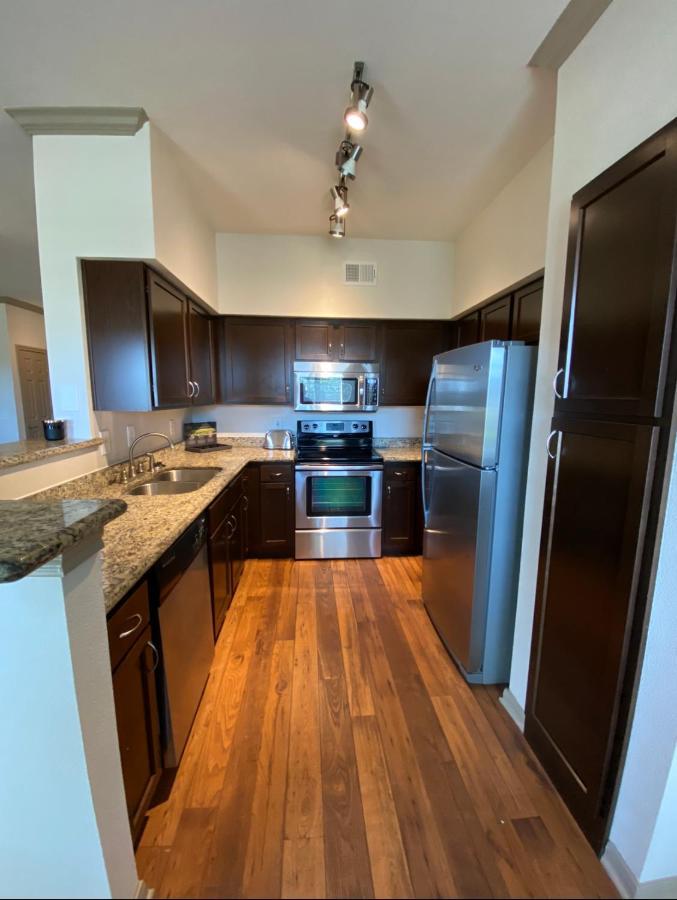 Bright & Modern Galleria Suite! 5 Star Location, Self Check In & Free Parking Houston Buitenkant foto